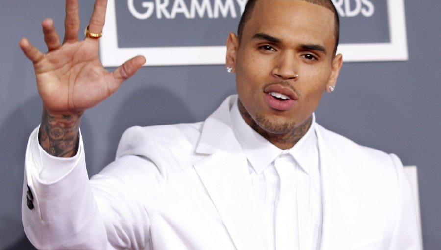 Filipinas impide a Chris Brown abandonar el país tras su concierto en Manila