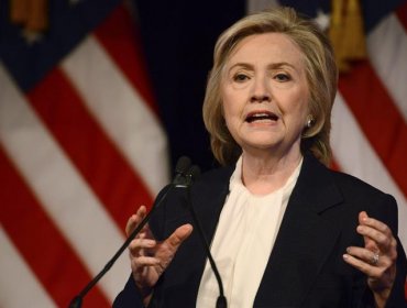 Hillary Clinton, en desventaja frente a republicanos en tres estados clave