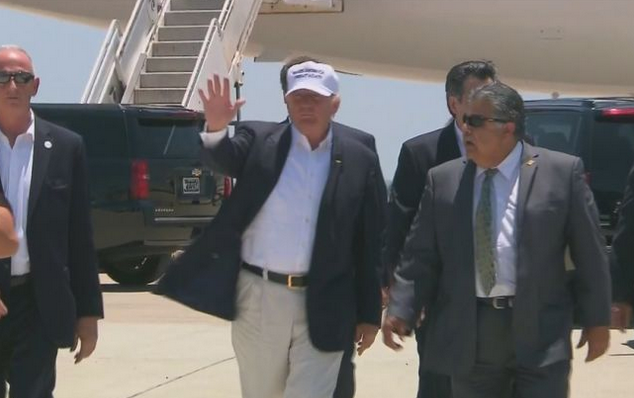 Desde la frontera Trump insiste en levantar un muro entre EEUU y México