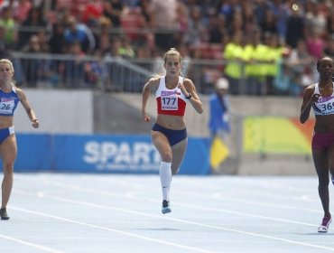 Toronto 2015: Isidora Jiménez logra récord de Chile en 200 mts y clasifica a Río