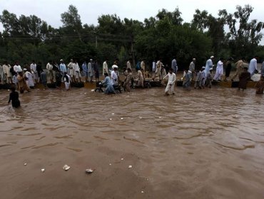 Al menos 16 muertos y cientos de miles de afectados por lluvias en Pakistán