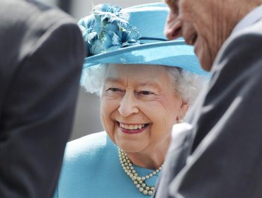 La reina Isabel II abre el palacio Buckingham al público