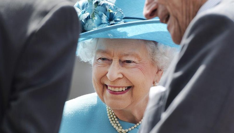 La reina Isabel II abre el palacio Buckingham al público