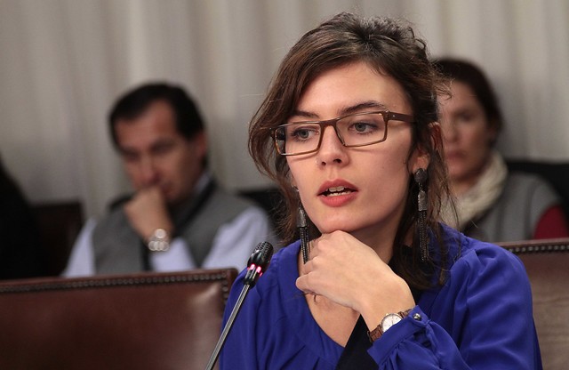 Camila Vallejo: permanencia del PC en la NM depende de cumplimiento de programa