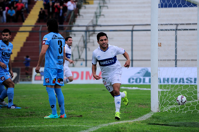 Universidad Católica tuvo sólido estreno con un triunfo 2-0 sobre Iquique de visita