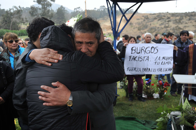 Familia de contratista muerto no cree en tesis de bala que rebotó