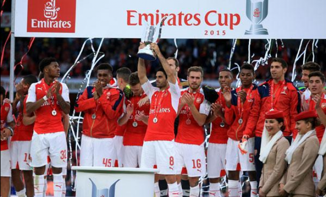 El Arsenal sin Alexis vence al Wolfsburgo y se lleva la Emirates Cup