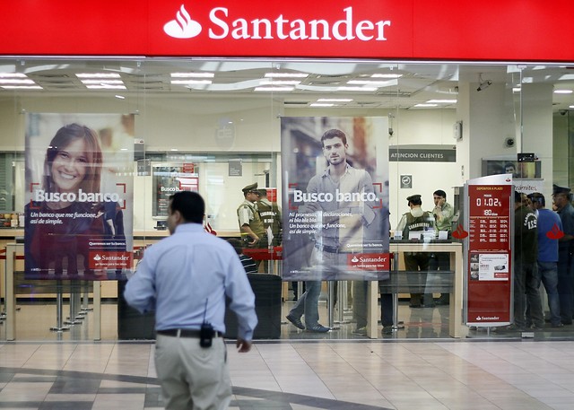 Justicia condenó a Banco Santander a pago de indemnización a cliente