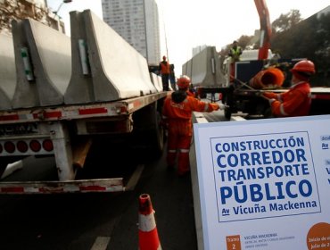 Desvíos por corredor en Vicuña Mackenna a prueba por vuelta a clases