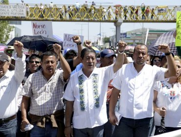 Unos 30.000 maestros marchan en Oaxaca y se declaran en resistencia