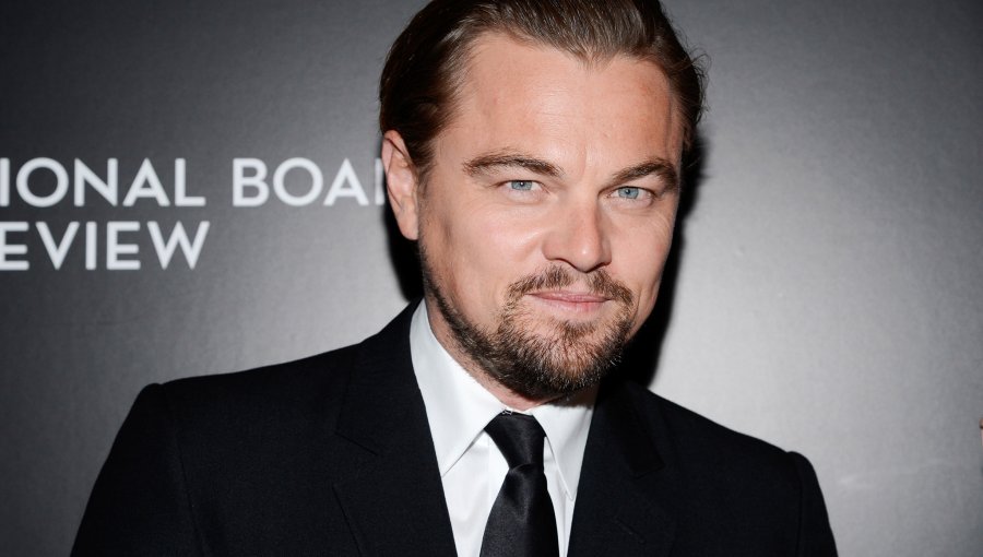 Justicia condena a revista por sugerir que Rihanna está embarazada de DiCaprio
