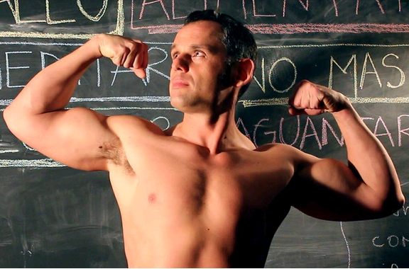 José Miguel Villouta publica sexy video presumiendo su cuerpo