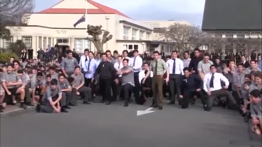 Video: Con masivo “Haka” estos alumnos le dieron el último adiós a su profesor