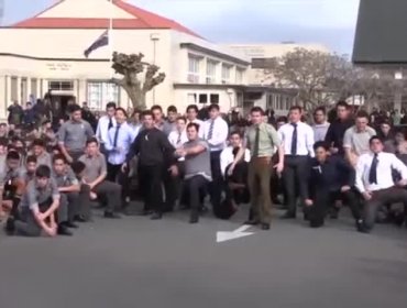 Video: Con masivo “Haka” estos alumnos le dieron el último adiós a su profesor