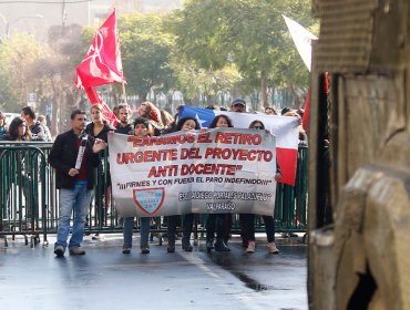 Sector disidente del Colegio de Profesores acata suspensión del paro