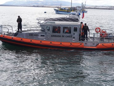 Punta Arenas: Armada de Chile rescata a siete pescadores tras choque de dos embarcaciones