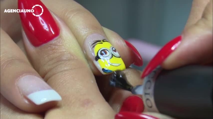 Video: ¡Únete a la fiebre amarilla! Lo último en la manicura Minions