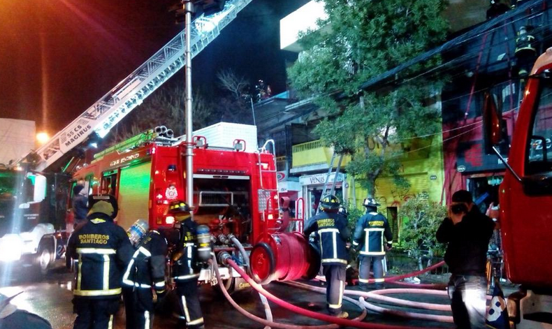 Dos tiendas de ropa fueron destruidas por un incendio en Patronato
