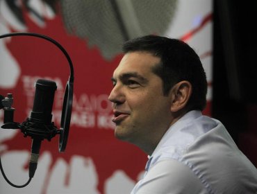 Tsipras defiende rescate por ser mucho mayor a cambio de mismos requisitos