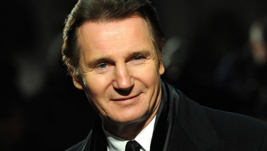 Liam Neeson impacta con evidente estado de desnutrición