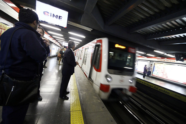 Metro normaliza servicio entre las estaciones Salvador y Los Leones
