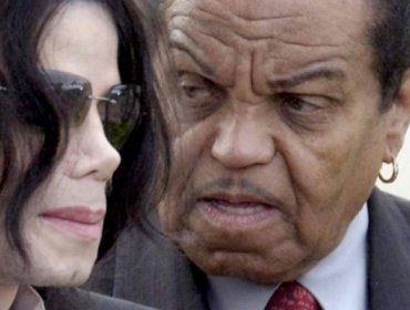 Padre de Michael Jackson seguirá hospitalizado en Brasil por algún tiempo