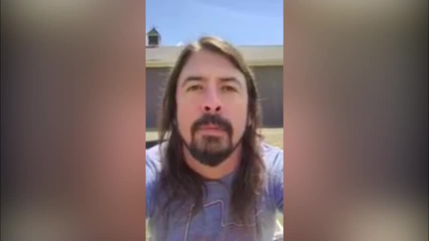 Video: Esta fue la respuesta de Dave Grohl a los mil fanáticos italianos que tocaron su canción