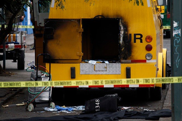 Dos muertos y cinco detenidos dejó asalto a balazos a camión Prosegur en San Antonio