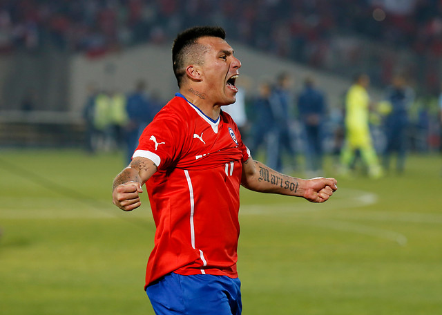 Galatasaray inició ofensiva para lograr el fichaje de Gary Medel