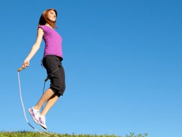 Saltar la cuerda: El mejor ejercicio para quemar grasas