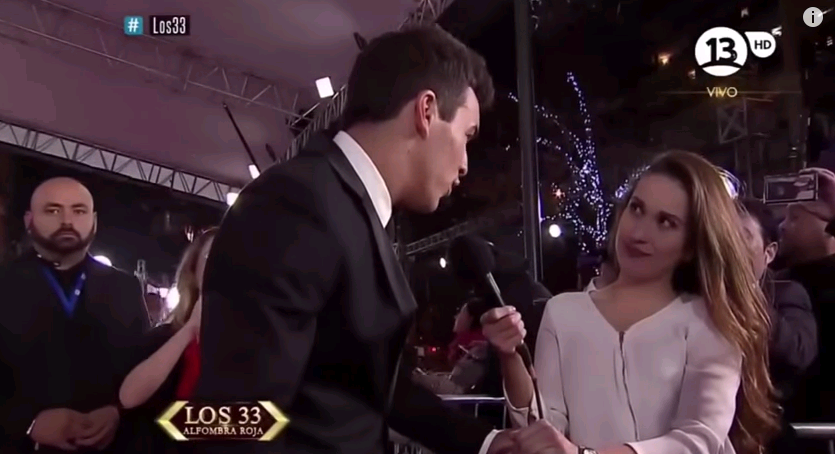 Video: Periodista coquetea sin pudor en entrevista con Mario Casas