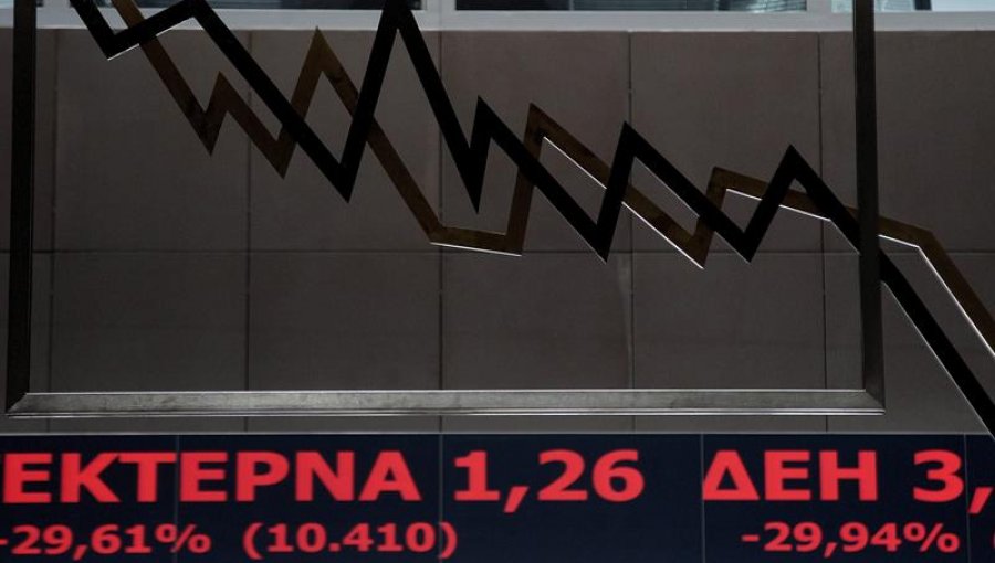 Bolsa de Atenas reduce la caída a media jornada de esta primera sesión tras el cierre