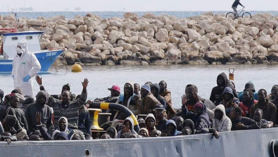 Llegan a Italia 369 personas rescatas en los últimos días en el Mediterráneo