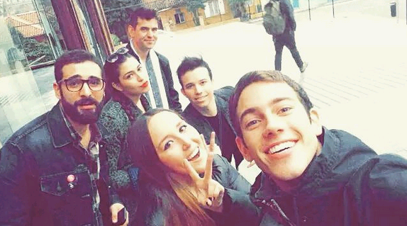 Participantes de The Voice Chile realizaron exitoso show en conocido café capitalino