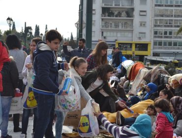 Un campamento de refugiados en un parque de Atenas revela un mundo paralelo