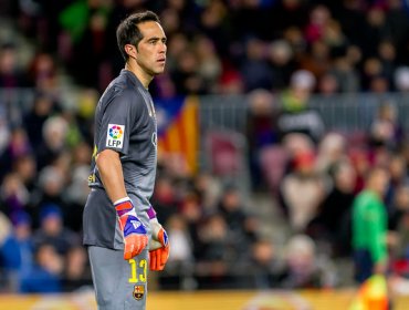 Claudio Bravo pasó con éxito la revisión médica en FC Barcelona