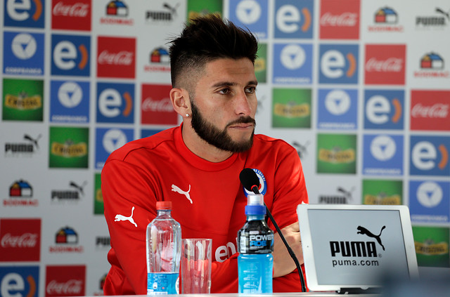 Marco Medel presentado en la Universidad Católica: "Mi meta es salir campeón y volver a la 'Roja'"