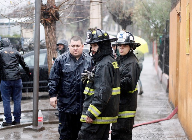 Voluntarios de Bomberos se acuartelan en distintas zonas
