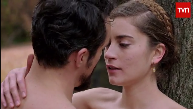 Vitalia vuelve a sorprender con osada escena en La Poseída