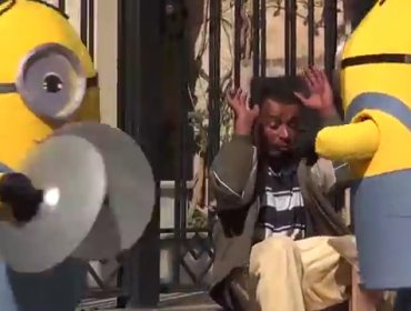 Video: Cuatro “Minions” locos atacan a transeúntes en las calles de Brasil