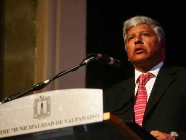 Alcalde Castro confirma suspensión de clases en colegios de Valparaíso