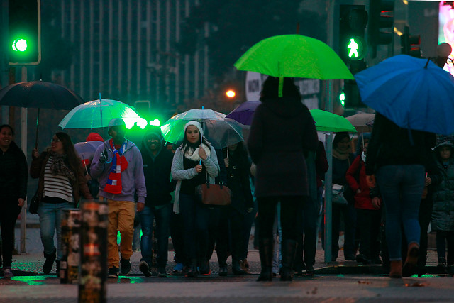 Precipitaciones volverían durante la tarde de este viernes a la zona central