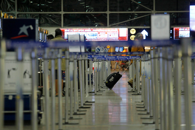 Liberan a chilena detenida en aeropuerto de Buenos Aires con una granada