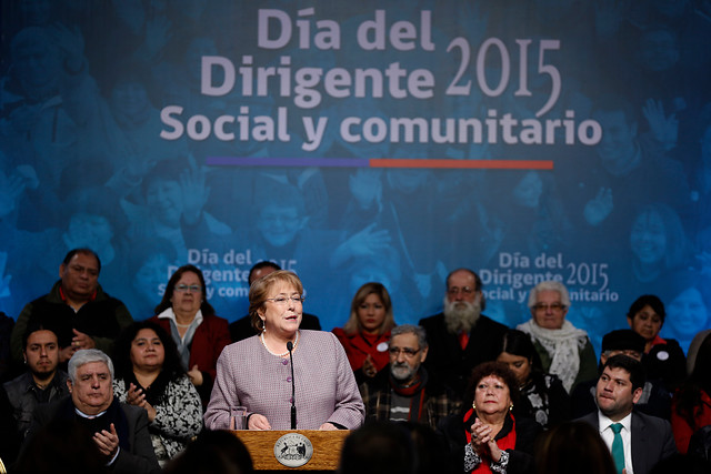 Presidenta Bachelet anunció el Premio al Dirigente Social