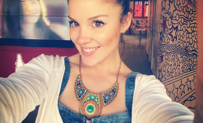 Catalina Vallejos nerviosa por constante acoso de fanático