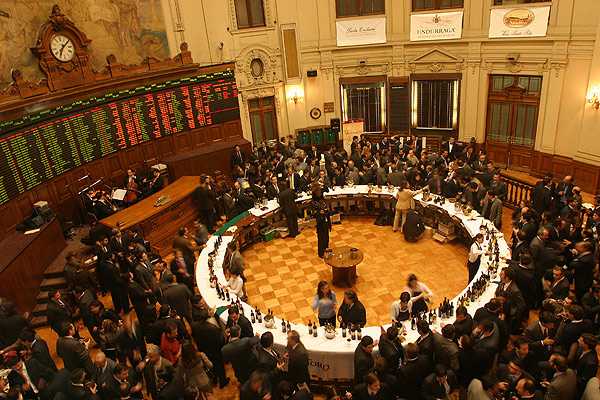 Bolsa de Santiago cae un 0,10 % y en la semana acumula un retroceso de 0,19 %