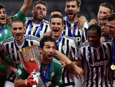 Sin Mauricio Isla, Juventus se alzó con la Supercopa de Italia