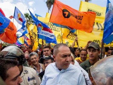 Camino a legislativas venezolanas echa a andar con pugna dentro de oposición