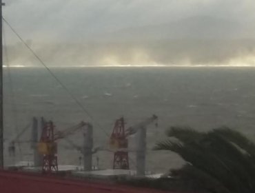 Noche y amanecer de horror se vive en Viña y Valparaíso: Fotos muestran fuerza de Temporal