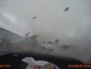 Video: Impactantes imágenes de tornado en Taiwán que se lleva todo a su paso